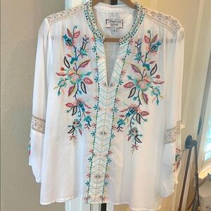 JOHNNY WAS Embroidered White Floral Blouse.